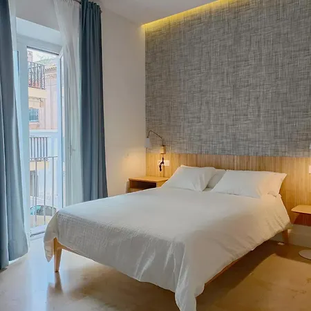 White Alameda Lejlighed